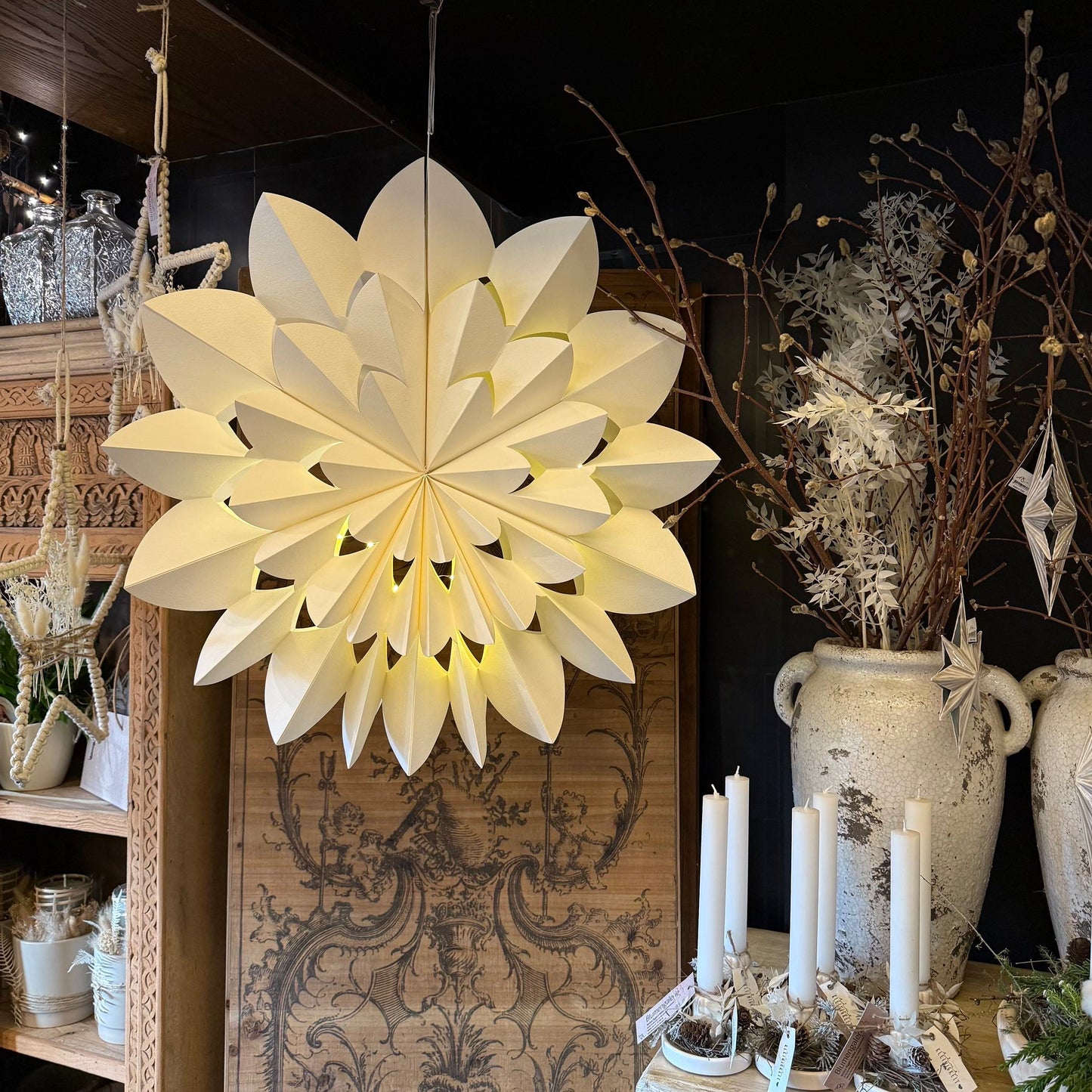 Papier Stern mit Lichterkette