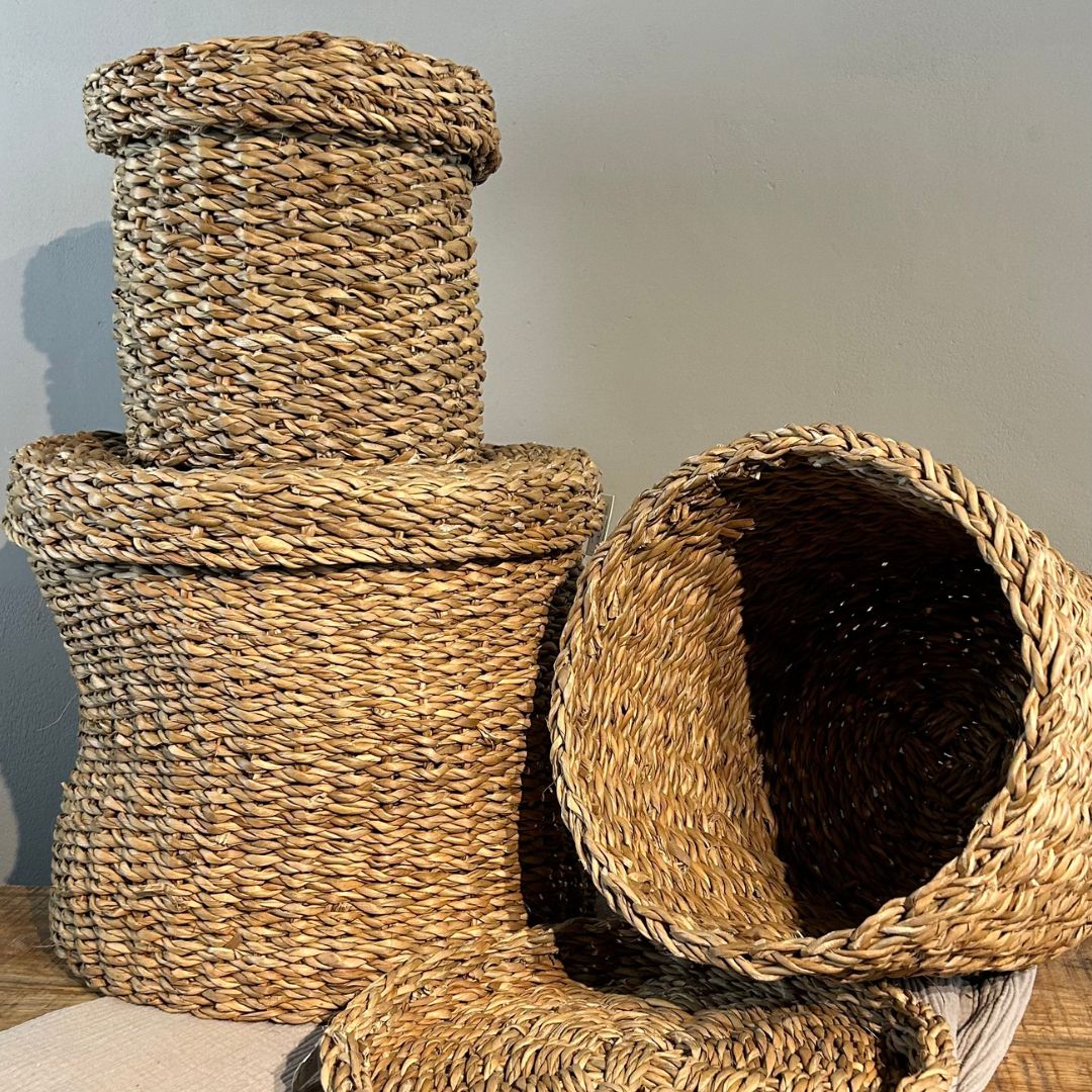 Geflochtenes Korb-Set mit Deckel