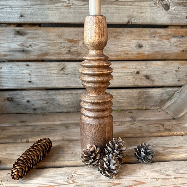 Holzkerzenständer